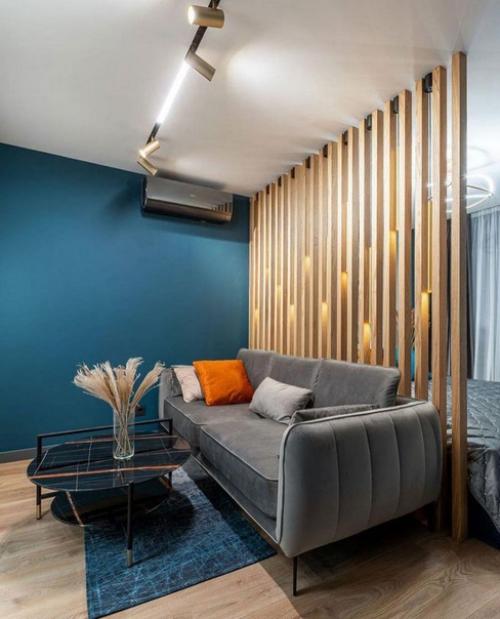 В маленькой квартире. 03