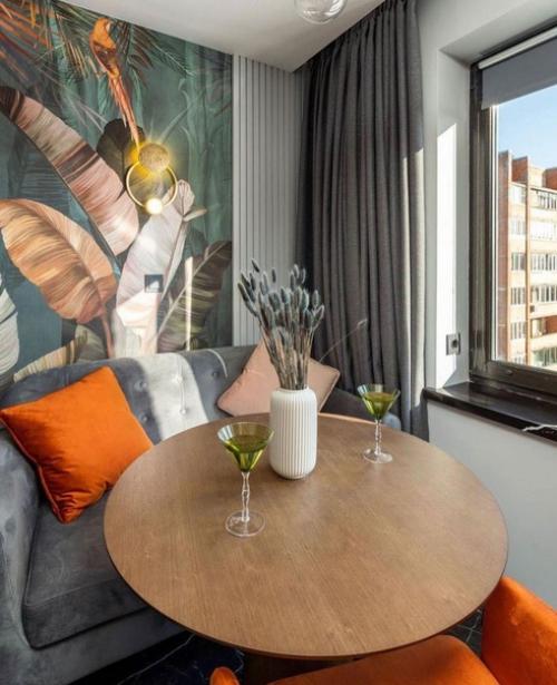 В маленькой квартире. 07