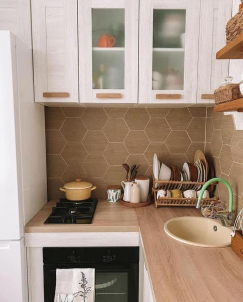 Интерьер квартиры. В которой всегда тепло и уютно, а все благодаря цвету стен и декора.