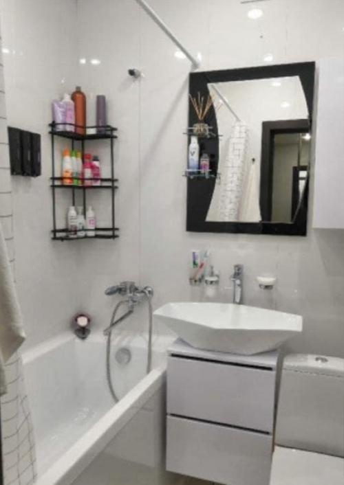 Старенькая ванная комната.