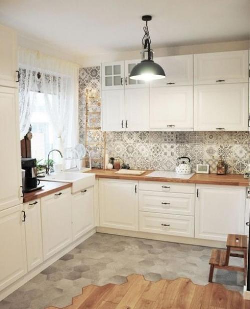 Плиточка в стиле печворк, она все еще в тренде. 01