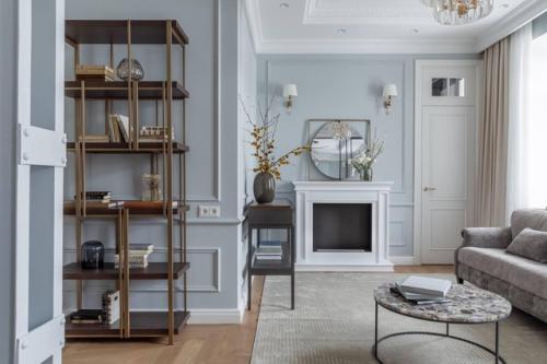 Просторная квартира в дореволюционном доме обрела новое лицо, сохранив свою историю. 04