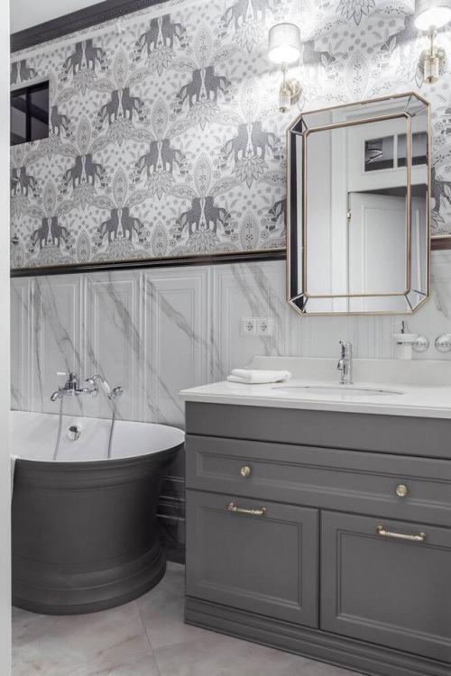 Просторная квартира в дореволюционном доме обрела новое лицо, сохранив свою историю. 09