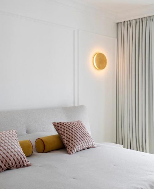 Легкий, стильный интерьер для молодой хозяйки. 01