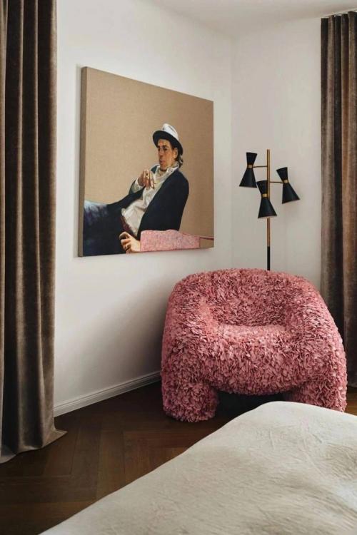 Яркий интерьер с розовыми акцентами. 04