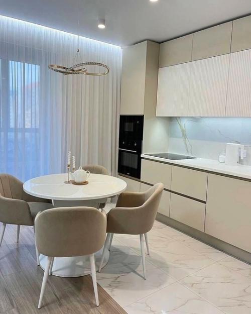 Светлый интерьер квартиры. 01