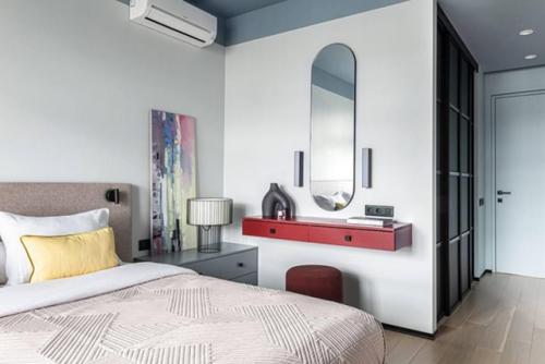 Светлый интерьер для семьи с двумя детьми. 04