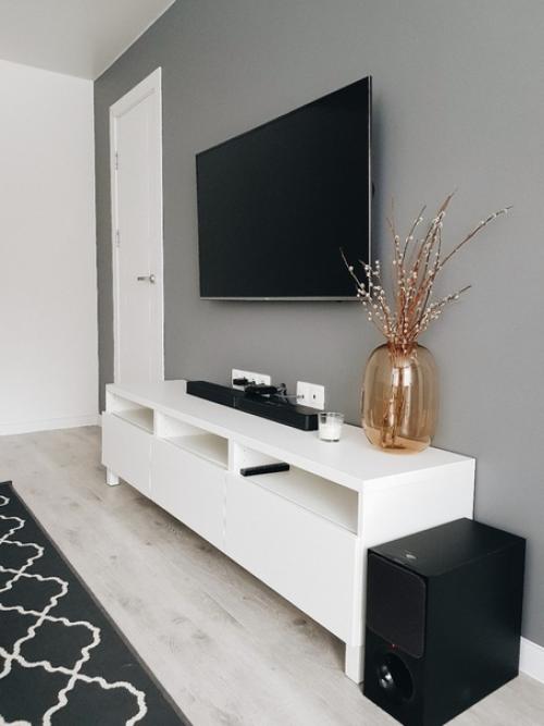 Как вы считаете, без ярких акцентов лучше или хуже? 02