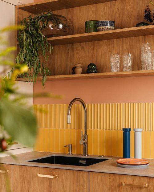 Яркая квартира в Варшаве с солнечным настроением. 03