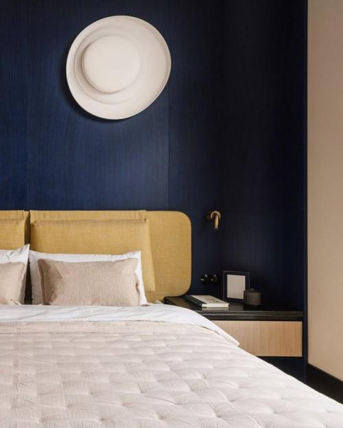 Интерьер с характером и металлическими нотками. 07