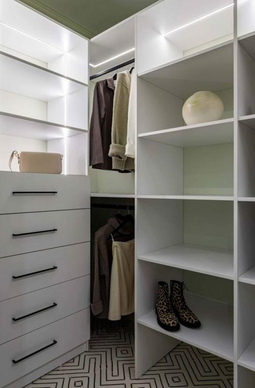 Маленькая квартира с характером цвета. 08