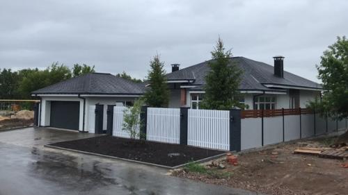 Как же отлично, когда живешь в собственном доме! 
