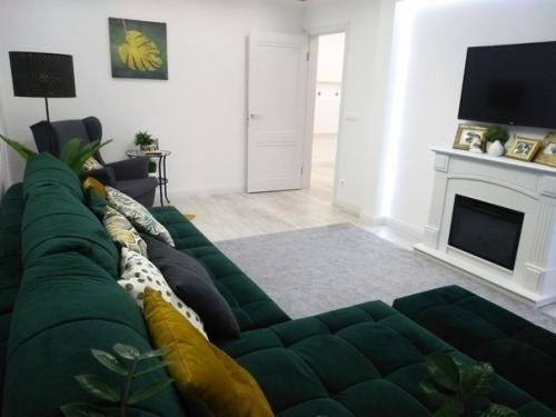 Здравствуйте!  Ну вот и мы поxвалимся наконец чуть-чуть. 04