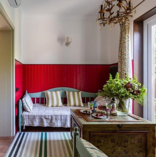 Очень красивый и необычный интерьер в густавском стиле. 05