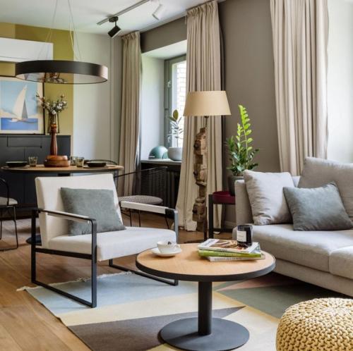 Так выглядит интерьер квартиры архитектора Екатерины Артюхиной. 01