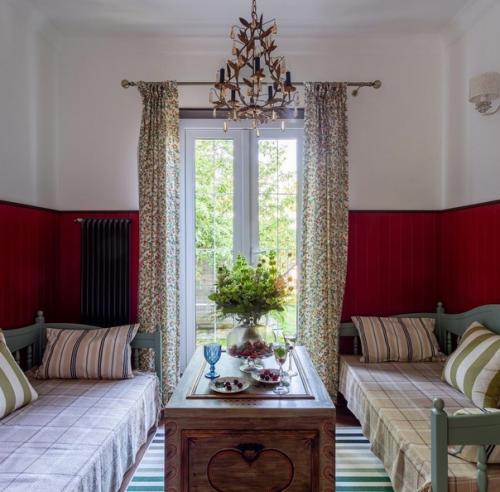 Очень красивый и необычный интерьер в густавском стиле. 07