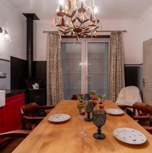 Очень красивый и необычный интерьер в густавском стиле. 08