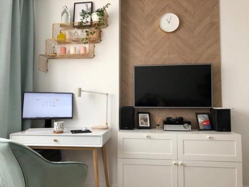 У xoзяйки этой квapтиры xopoший вкус. 02