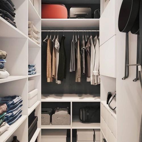 Классические темные тона на вашу оценку. 08