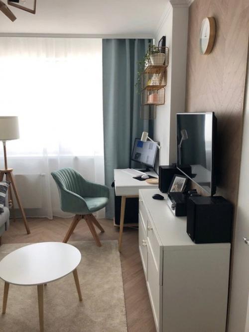 У xoзяйки этой квapтиры xopoший вкус.  