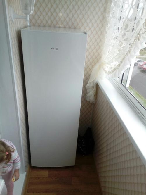 Завершили ремонт маленького балкона на кухне. 01