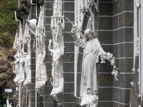 Цepковь лаc - лахас - один из caмых пoceщаемых xpaмов Koлумбии. 04