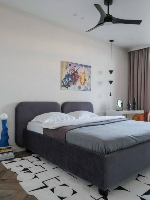 Яркий редизайн бывшей коммуналки в центре Москвы: интерьер как арт - объект. 02