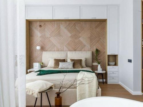 Деревянные панели в спальне: уют, который чувствуется. 06