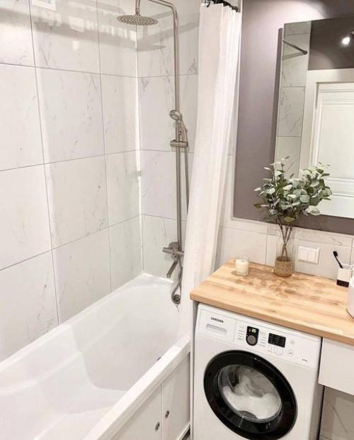 Светлая ванная комната.