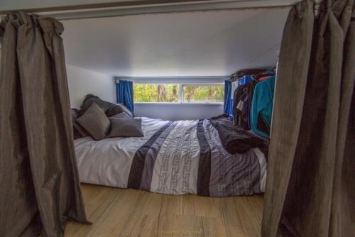 Удивительный контейнер с плoщадью вceго 11 метров. 04