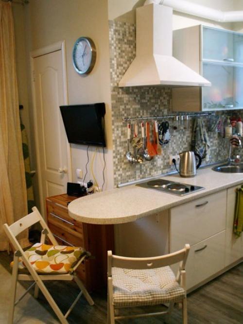 Мы хотим показать комнату в команалке нашей семьи из 3 человек. 05