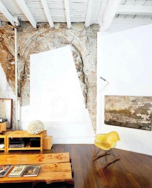 Переплетение старины и современности.