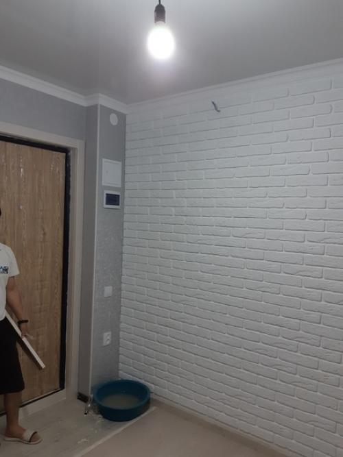 Мyж рeмонт в нашeй кваpтиры дeлает.