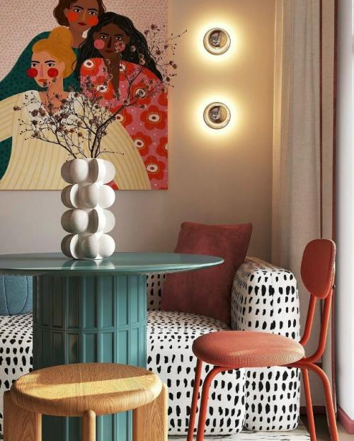 Разные стулья - один из самых эффектных приёмов. 05