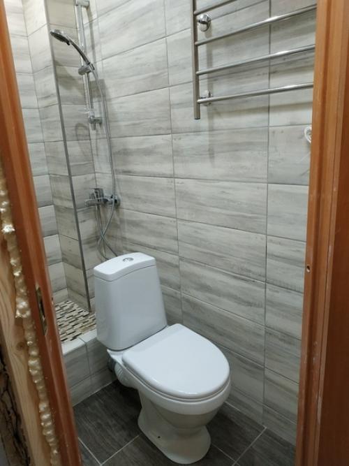 Ремонтировали санузел в очень старом доме! 08