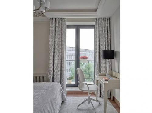 Дизайнер отлично поработал над квартирой с очень сложной планировкой. 07