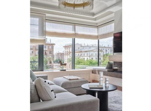 Дизайнер отлично поработал над квартирой с очень сложной планировкой. 05