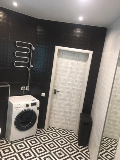 У нас была ванная с нестандартной планировкой. 02