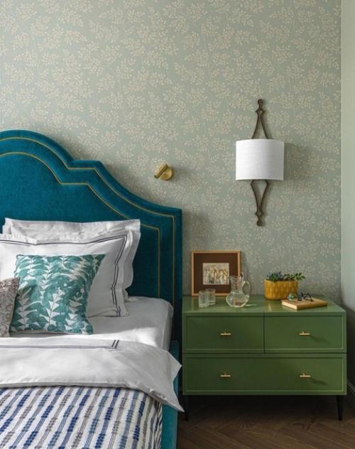 Классический интерьер, который дизайнер разбавил цветом. 04