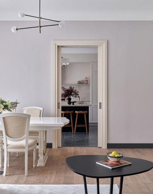 Классический интерьер просторной квартиры, где дизайнер постарался. 03