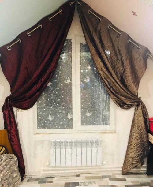 Очень удобный вариант для окошек мансарды! 01