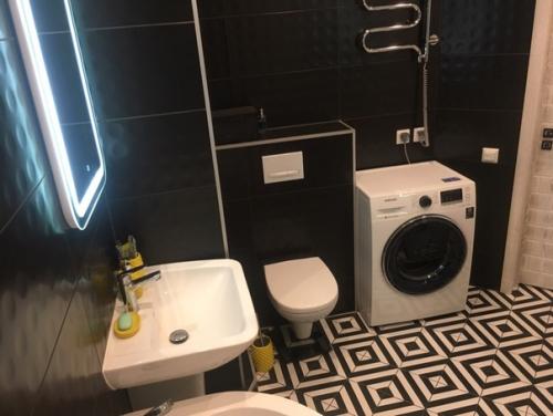 У нас была ванная с нестандартной планировкой. 01