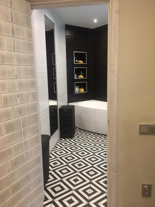 У нас была ванная с нестандартной планировкой. 04