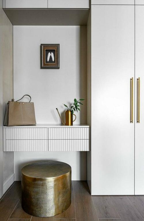 Трёшка с винтажными акцентами и стеклоблоками фальконье. 08