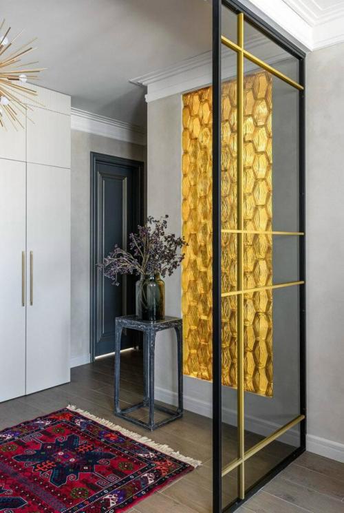 Трёшка с винтажными акцентами и стеклоблоками фальконье. 07