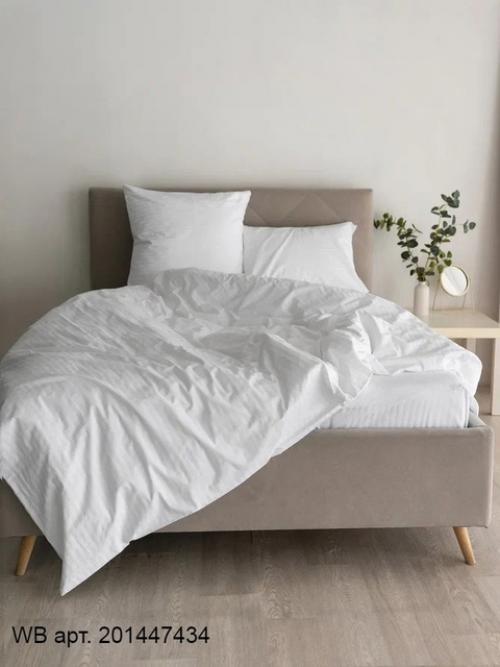 Белое постельное белье придает спальне элегантный и стильный вид, а также сочетается с любым интерьером и декором. 01