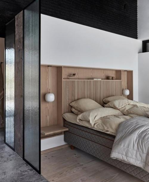 Вот такой интересный и необычный дом. 01