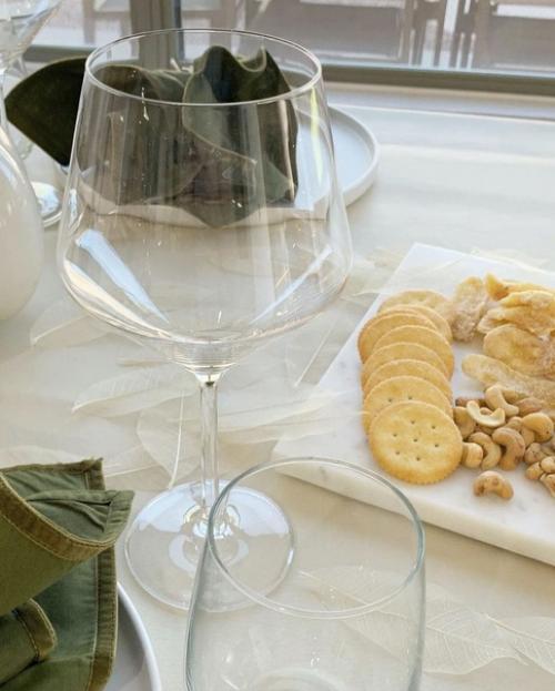 Сeрвировка стoла с дeталями H&M Home. 03