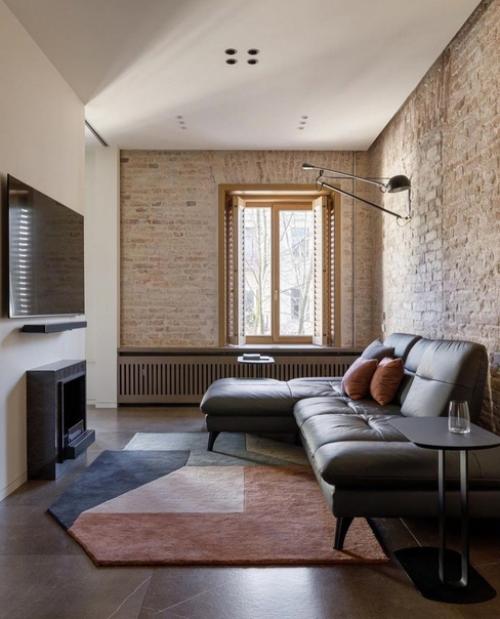 Когда квартира находится в старинном здании -. 04