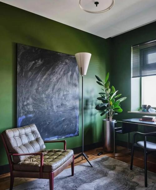 Квартира наполненная яркими цветами и винтажной мебелью. 04